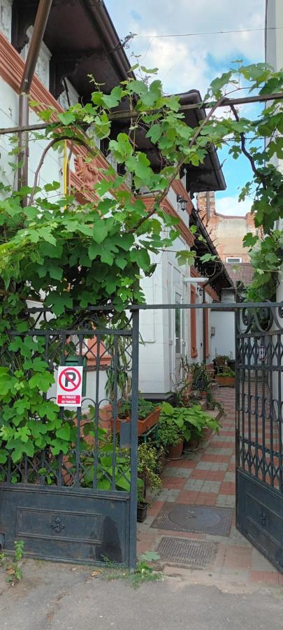 Casa Liveni * Bucarest