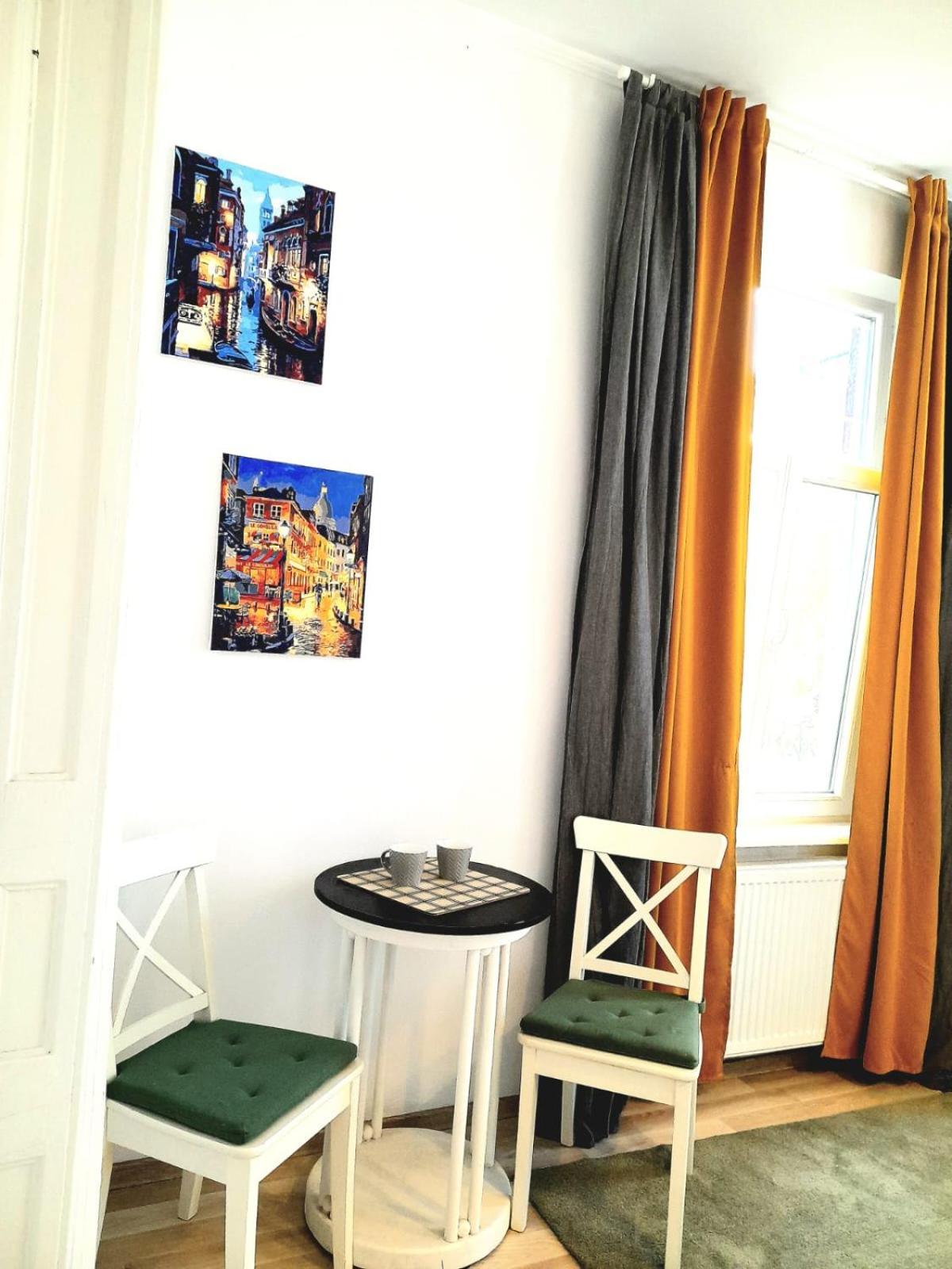 Casa Liveni * Bucarest